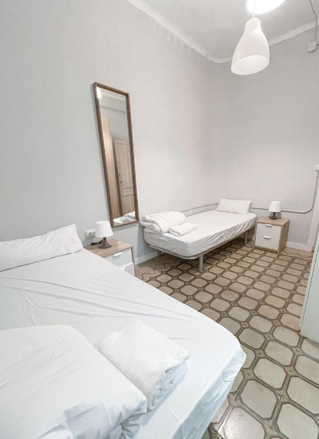 Az The Old Town Hostel - Coliving Saragosse Extérieur photo